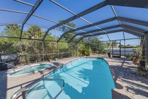 Casa en venta en Port Charlotte, Florida, 3 dormitorios, 163.42 m2 № 2122247 - foto 22