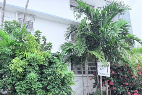 Copropriété à vendre à Bay Harbor Islands, Floride: 1 chambre, 75.25 m2 № 2183828 - photo 25