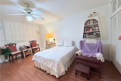 Copropriété à vendre à Bay Harbor Islands, Floride: 1 chambre, 75.25 m2 № 2183828 - photo 14