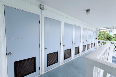 Copropriété à vendre à Bay Harbor Islands, Floride: 1 chambre, 75.25 m2 № 2183828 - photo 18
