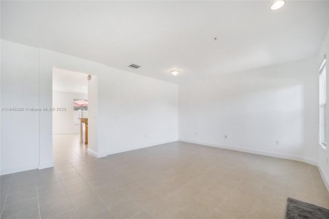 Townhouse in Pembroke Pines, Florida 2 bedrooms, 127.09 sq.m. № 1895278 - photo 9