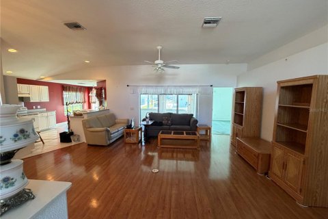 Villa ou maison à vendre à Oldsmar, Floride: 2 chambres, 156.82 m2 № 2419925 - photo 2