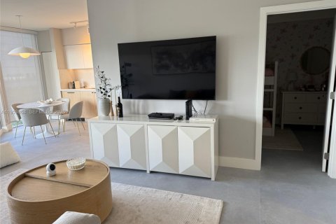 Condo in Miami Beach, Florida, 1 bedroom  № 2019749 - photo 7