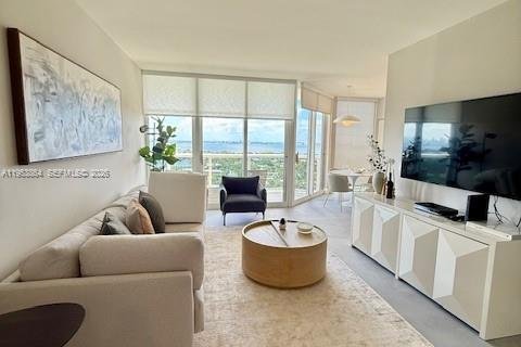 Condo in Miami Beach, Florida, 1 bedroom  № 2019749 - photo 8