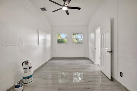 House in Dania Beach, Florida 2 bedrooms, 97.08 sq.m. № 2015783 - photo 14