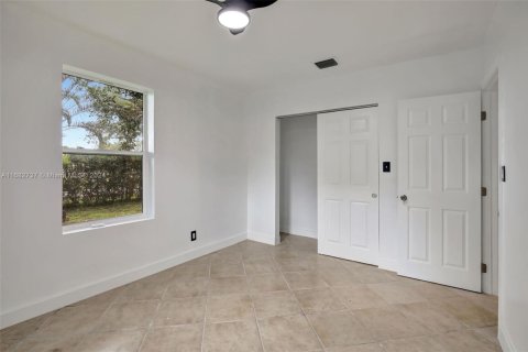 House in Dania Beach, Florida 2 bedrooms, 97.08 sq.m. № 2015783 - photo 24