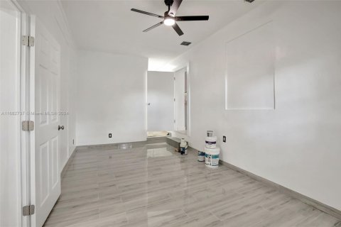 House in Dania Beach, Florida 2 bedrooms, 97.08 sq.m. № 2015783 - photo 15