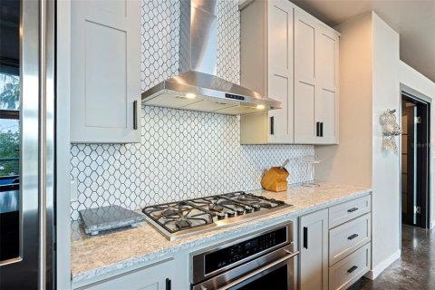 Купить кондоминиум в Тампа, Флорида 7 комнат, 158.49м2, № 2203972 - фото 12