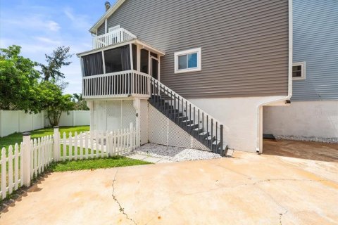 Touwnhouse à vendre à Indian Rocks Beach, Floride: 2 chambres, 112.41 m2 № 1675343 - photo 3