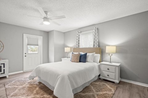 Touwnhouse à vendre à Indian Rocks Beach, Floride: 2 chambres, 112.41 m2 № 1675343 - photo 18