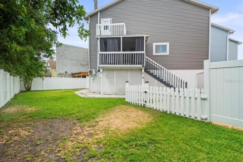 Touwnhouse à vendre à Indian Rocks Beach, Floride: 2 chambres, 112.41 m2 № 1675343 - photo 27