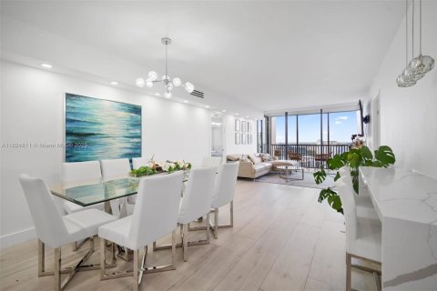 Copropriété à vendre à Aventura, Floride: 2 chambres, 105.72 m2 № 1888755 - photo 4