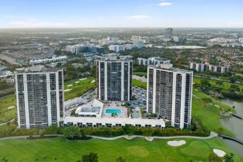 Copropriété à vendre à Aventura, Floride: 2 chambres, 105.72 m2 № 1888755 - photo 29