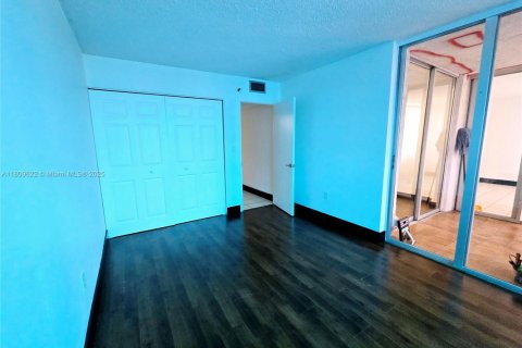 Condominio en venta en Miami, Florida, 2 dormitorios, 112.69 m2 № 1760832 - foto 4