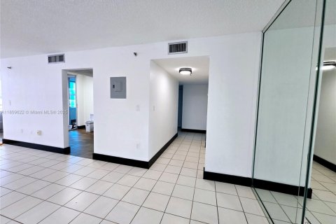 Condominio en venta en Miami, Florida, 2 dormitorios, 112.69 m2 № 1760832 - foto 7