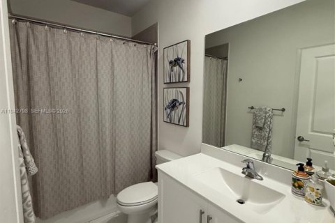 Touwnhouse à louer à Miami, Floride: 3 chambres, 122.63 m2 № 2000148 - photo 21