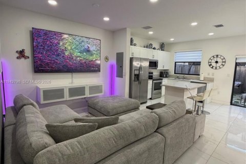 Touwnhouse à Miami, Floride 3 chambres, 122.63 m2 № 2000148