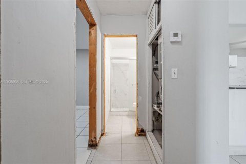 Купить виллу или дом в Майами-Гарденс, Флорида 3 спальни, 117.89м2, № 1994874 - фото 27