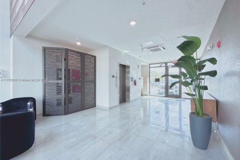 Купить кондоминиум в Дорал, Флорида 2 спальни, 104.42м2, № 1698559 - фото 21