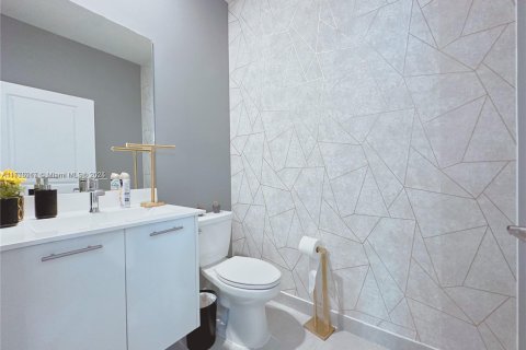 Купить кондоминиум в Дорал, Флорида 2 спальни, 104.42м2, № 1698559 - фото 15