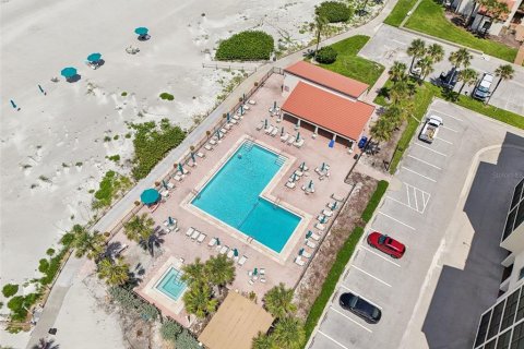 Condo in Longboat Key, Florida, 2 bedrooms  № 1904197 - photo 27