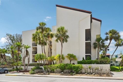 Condo in Longboat Key, Florida, 2 bedrooms  № 1904197 - photo 2