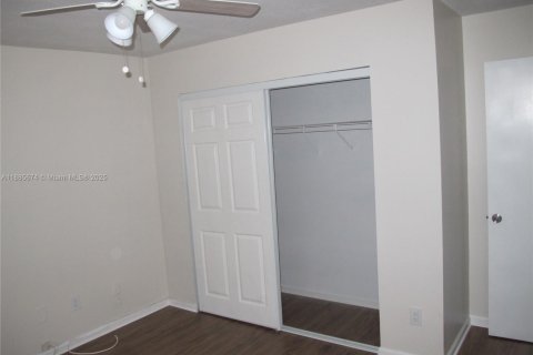 Condo in Sunrise, Florida, 3 bedrooms  № 1942180 - photo 18