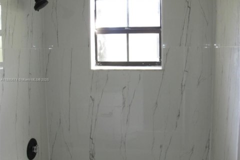 Condominio en alquiler en Sunrise, Florida, 3 dormitorios, 110.09 m2 № 1942180 - foto 20
