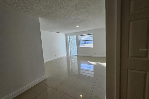 Villa ou maison à vendre à Apollo Beach, Floride: 3 chambres, 79.52 m2 № 2102970 - photo 14