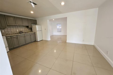 Villa ou maison à vendre à Apollo Beach, Floride: 3 chambres, 79.52 m2 № 2102970 - photo 15