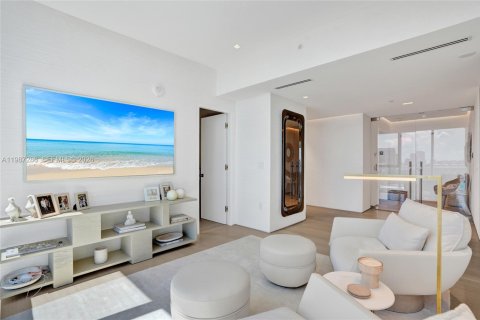 Copropriété à vendre à Miami, Floride: 5 chambres, 368.45 m2 № 2153703 - photo 11
