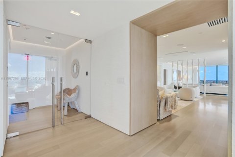 Copropriété à vendre à Miami, Floride: 5 chambres, 368.45 m2 № 2153703 - photo 10