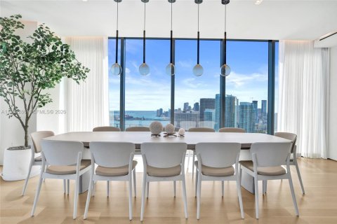 Copropriété à vendre à Miami, Floride: 5 chambres, 368.45 m2 № 2153703 - photo 14