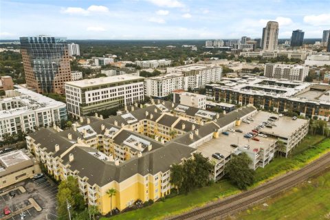 Condo in Orlando, Florida, 2 bedrooms  № 2400325 - photo 27
