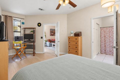 Condo in Orlando, Florida, 2 bedrooms  № 2400325 - photo 11