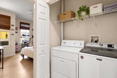 Condo in Orlando, Florida, 2 bedrooms  № 2400325 - photo 9