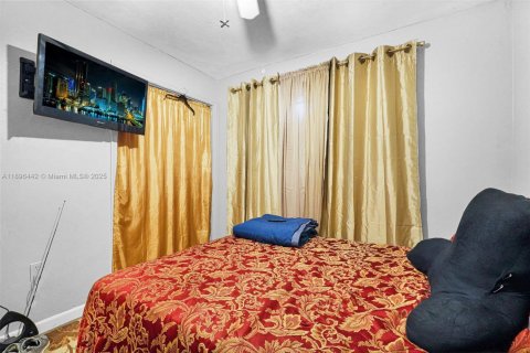 House in Hollywood, Florida 3 bedrooms, 105.17 sq.m. № 1948077 - photo 22