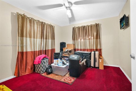 House in Hollywood, Florida 3 bedrooms, 105.17 sq.m. № 1948077 - photo 26