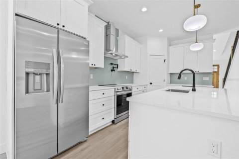 House in Tampa, Florida 4 bedrooms, 225.57 sq.m. № 2148529 - photo 21