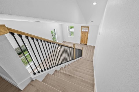 House in Tampa, Florida 4 bedrooms, 225.57 sq.m. № 2148529 - photo 30