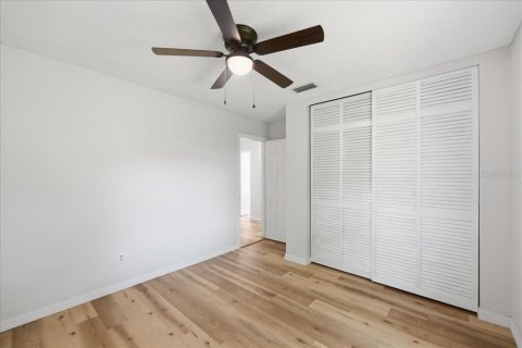 Villa ou maison à vendre à Deltona, Floride: 4 chambres, 170.75 m2 № 2272738 - photo 21