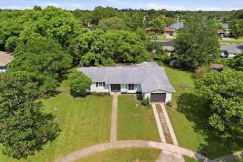 Villa ou maison à vendre à Deltona, Floride: 4 chambres, 170.75 m2 № 2272738 - photo 4