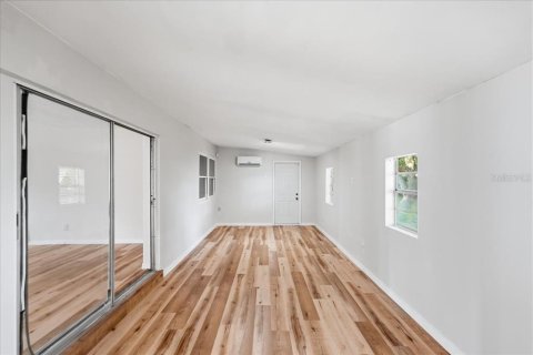 Villa ou maison à vendre à Deltona, Floride: 4 chambres, 170.75 m2 № 2272738 - photo 13