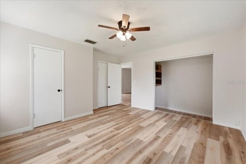 Villa ou maison à vendre à Deltona, Floride: 4 chambres, 170.75 m2 № 2272738 - photo 18