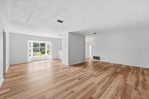 Villa ou maison à vendre à Deltona, Floride: 4 chambres, 170.75 m2 № 2272738 - photo 11