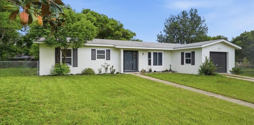 Villa ou maison à Deltona, Floride 4 chambres, 170.75 m2 № 2272738