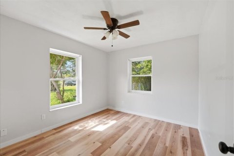 Villa ou maison à vendre à Deltona, Floride: 4 chambres, 170.75 m2 № 2272738 - photo 17