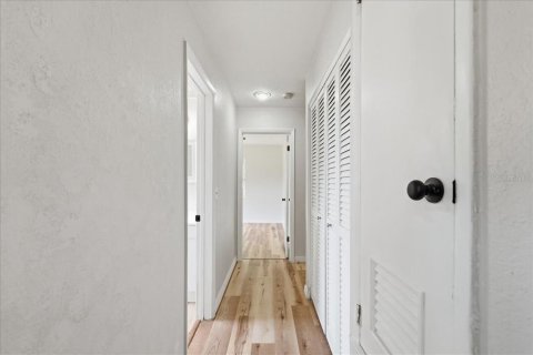Villa ou maison à vendre à Deltona, Floride: 4 chambres, 170.75 m2 № 2272738 - photo 19