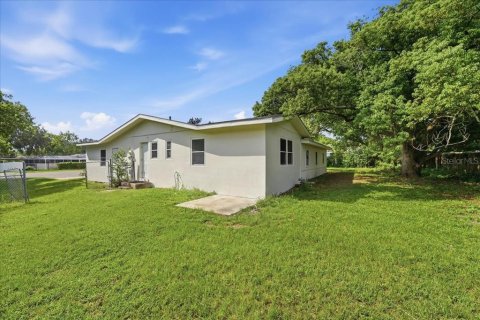 Villa ou maison à vendre à Deltona, Floride: 4 chambres, 170.75 m2 № 2272738 - photo 28