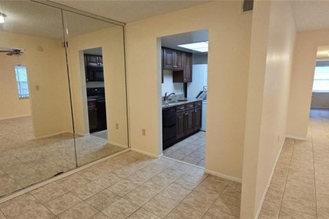 Condo in Sanford, Florida, 2 bedrooms  № 1802060 - photo 7